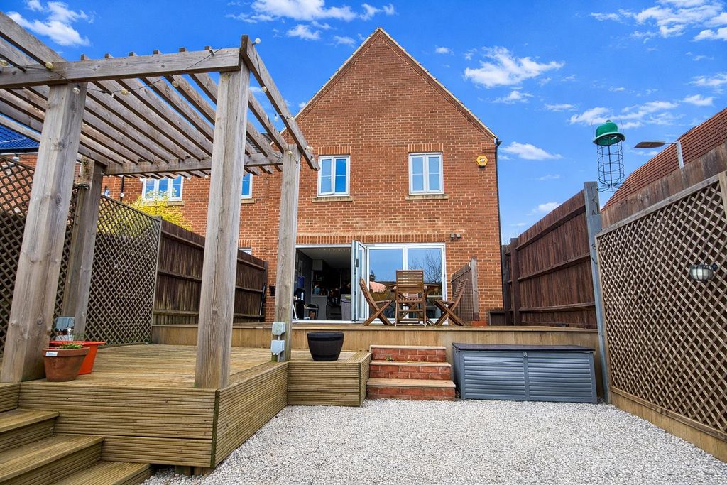 Property photo 3 of 20 19.Png