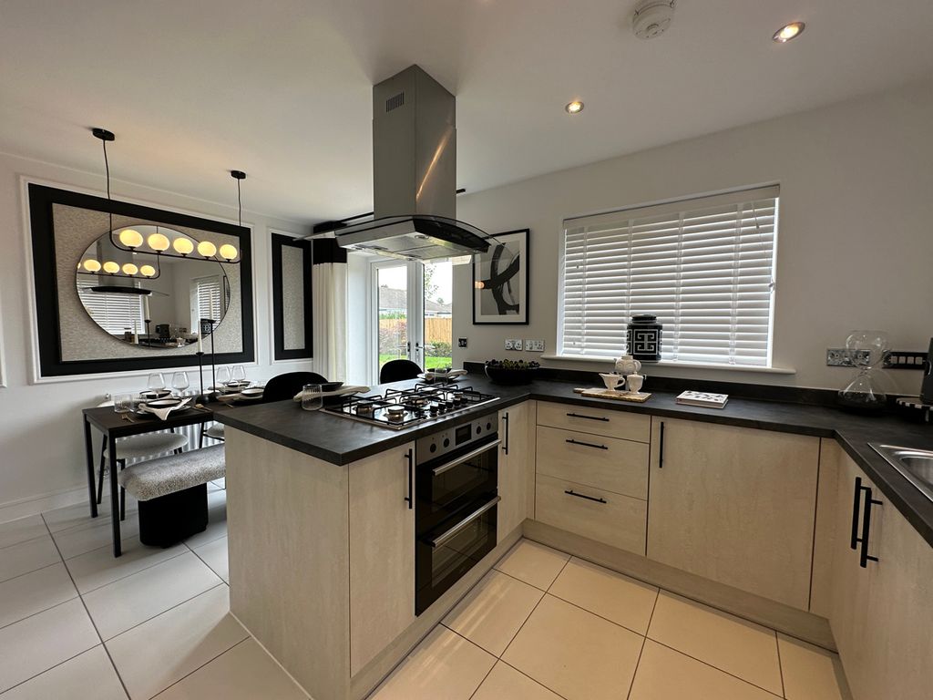 Property photo 2 of 13