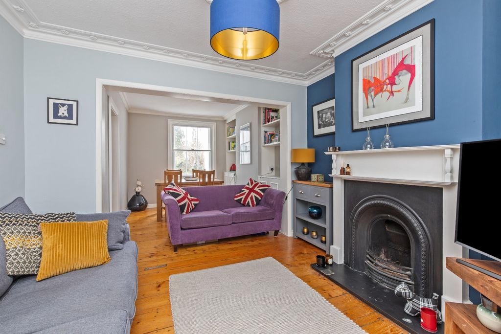 Property photo 2 of 12 3984786