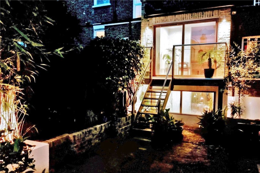 Property photo 2 of 49 Picture No. 45