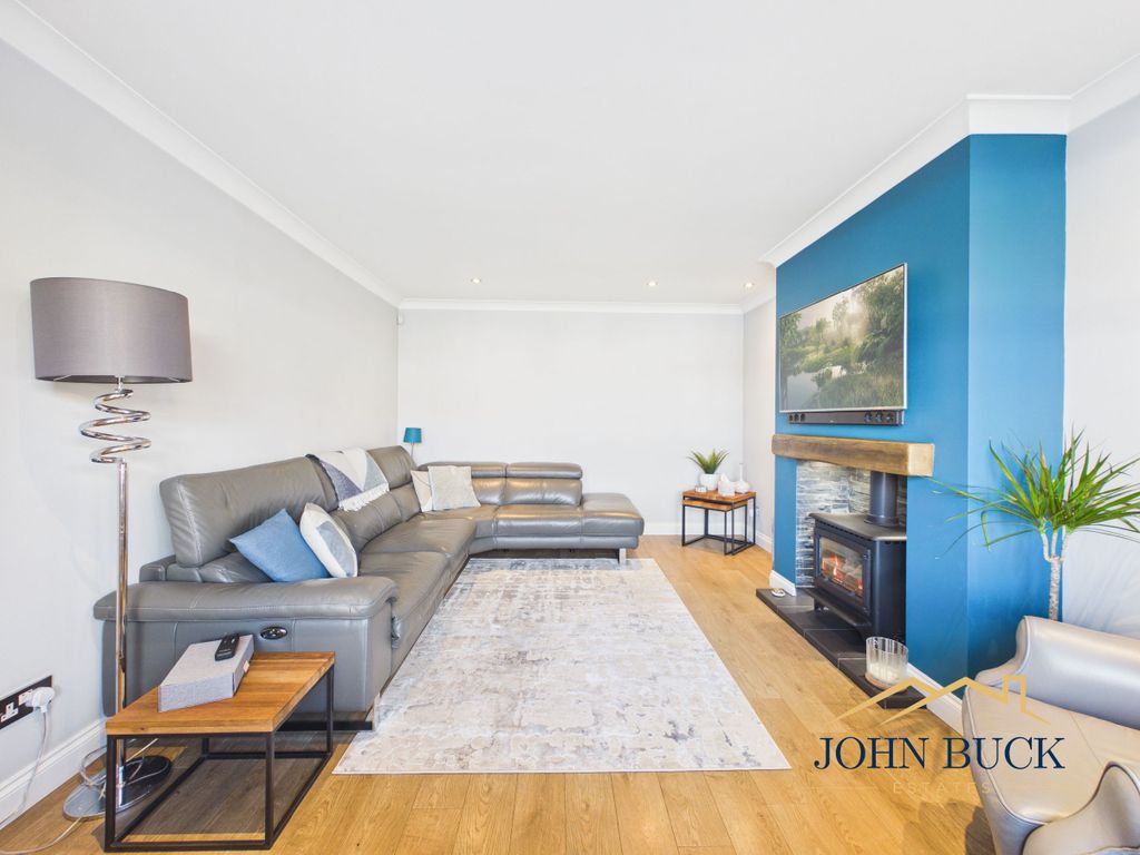 Property photo 3 of 29