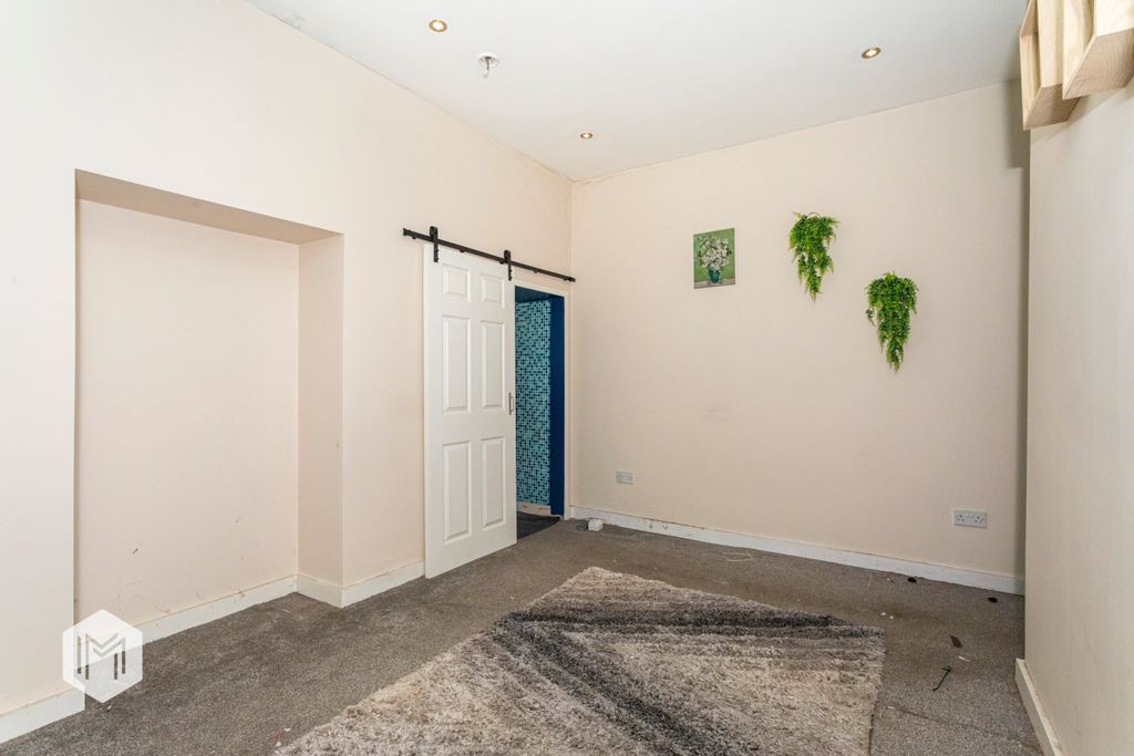 Property photo 3 of 18 Picture No. 35