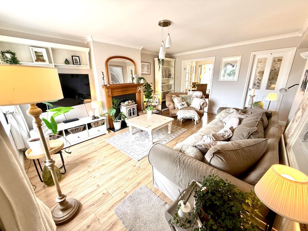 Property photo 2 of 39 3332315