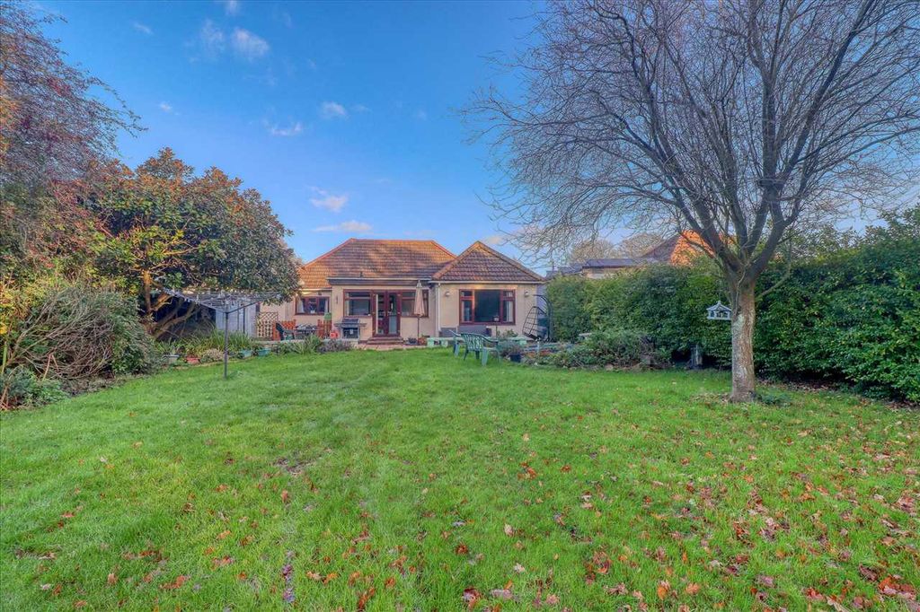 Property photo 2 of 24