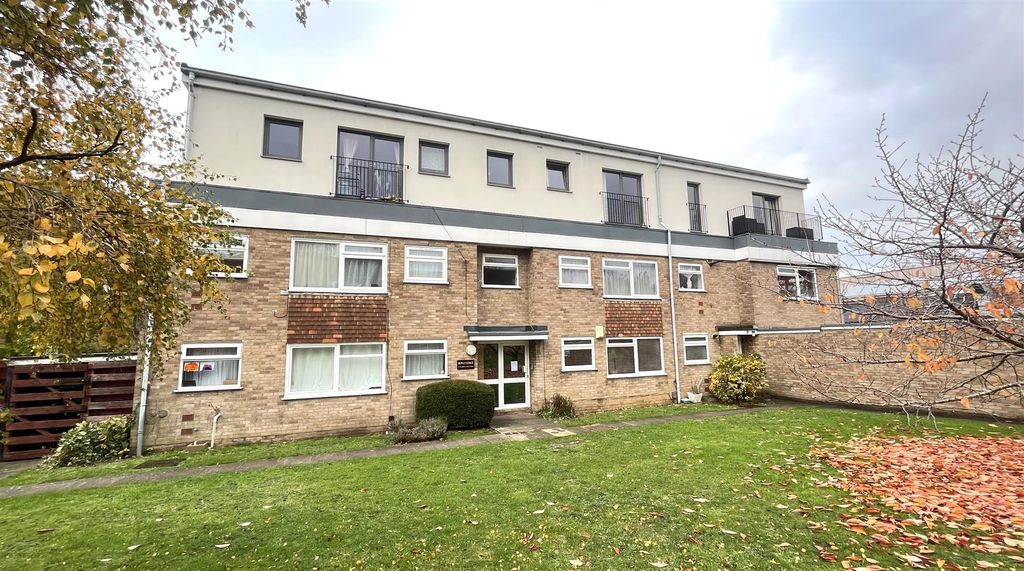 Property photo 1 of 10 External 1.Jpg