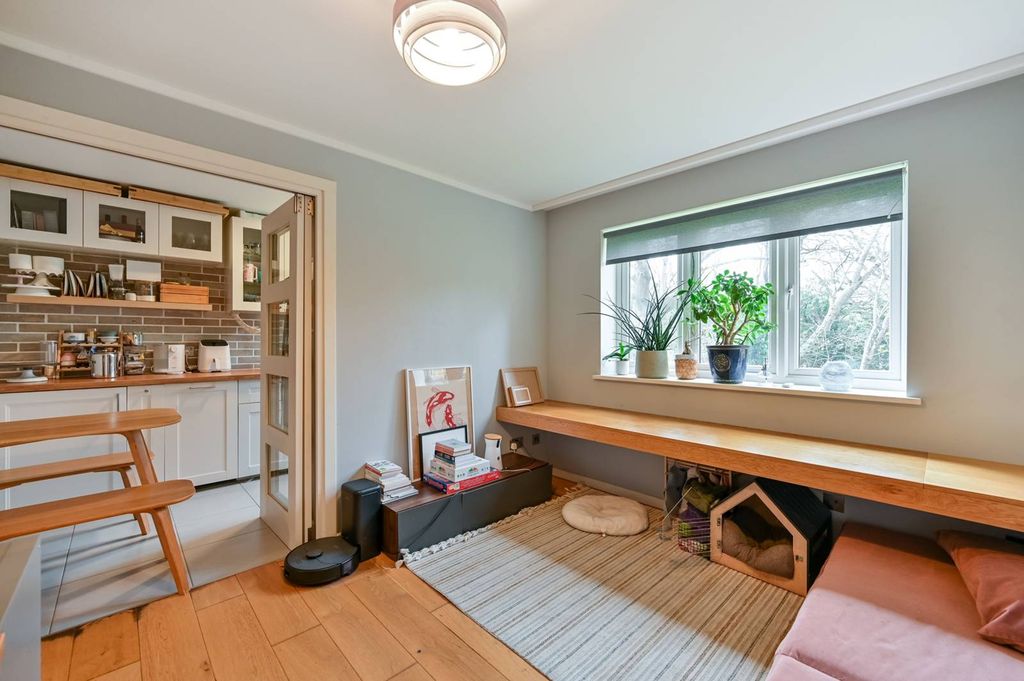 Property photo 2 of 7