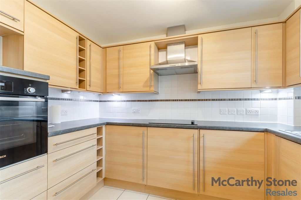 Property photo 3 of 18 8676496-Interior02.Jpg