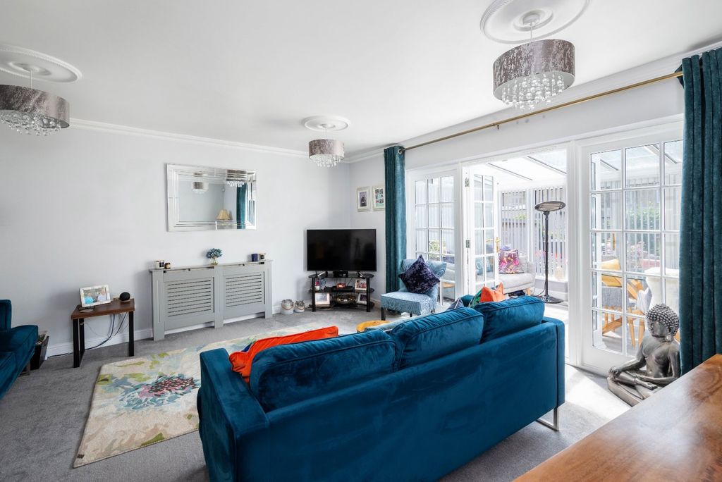 Property photo 3 of 16 Picture 3