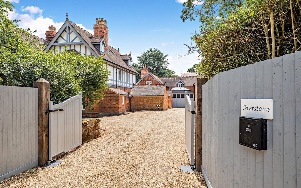 Property photo 2 of 28 Entrance