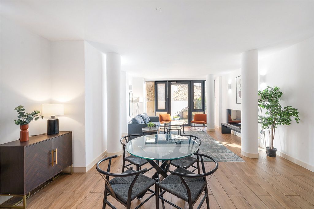 Property photo 1 of 13 Picture No. 02