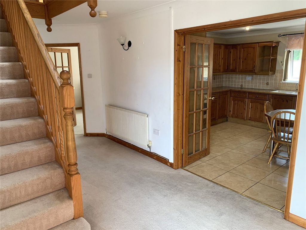 Property photo 3 of 16 Picture No. 17