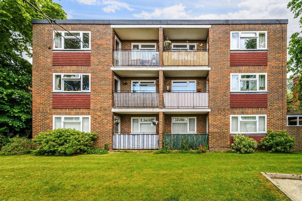 Property photo 1 of 14 Parkside Court