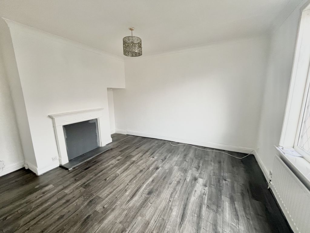 Property photo 3 of 9 Gallery