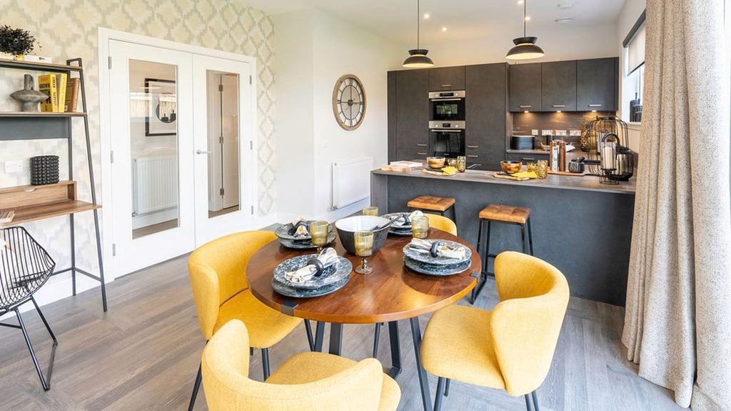 Property photo 2 of 14