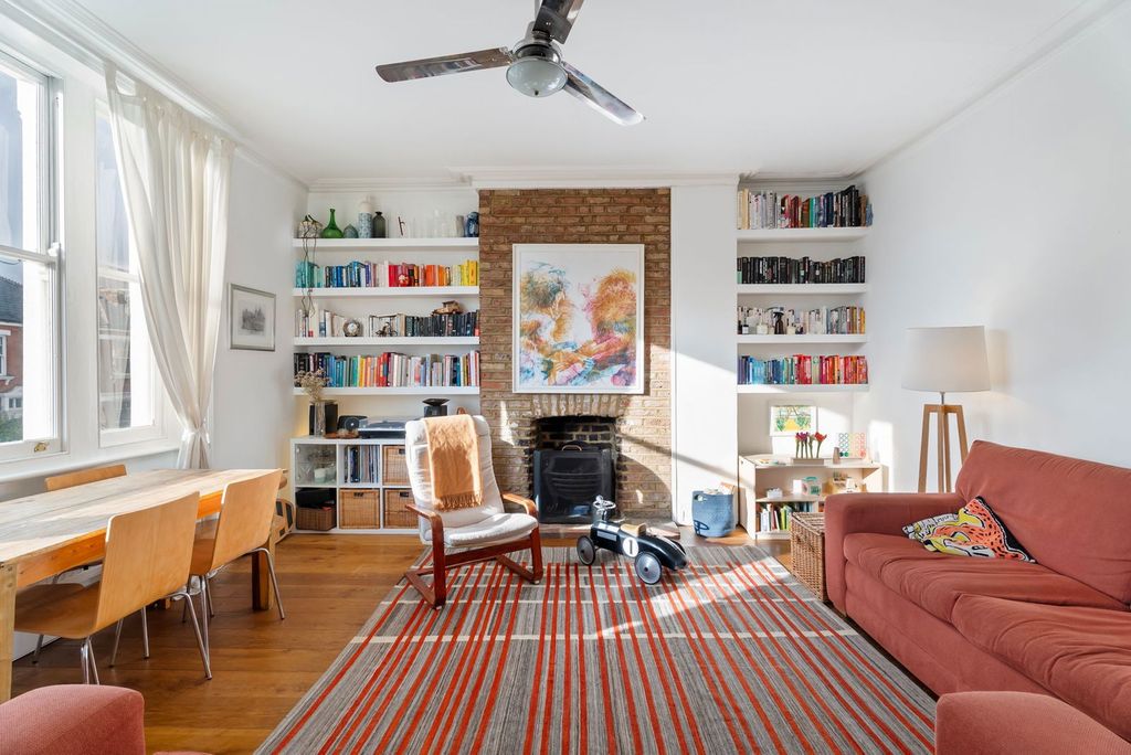 Property photo 3 of 14