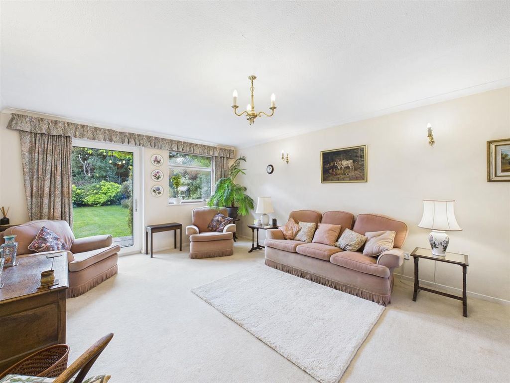 Property photo 3 of 13 Cam02435G0-Pr0078-Still002.Jpg