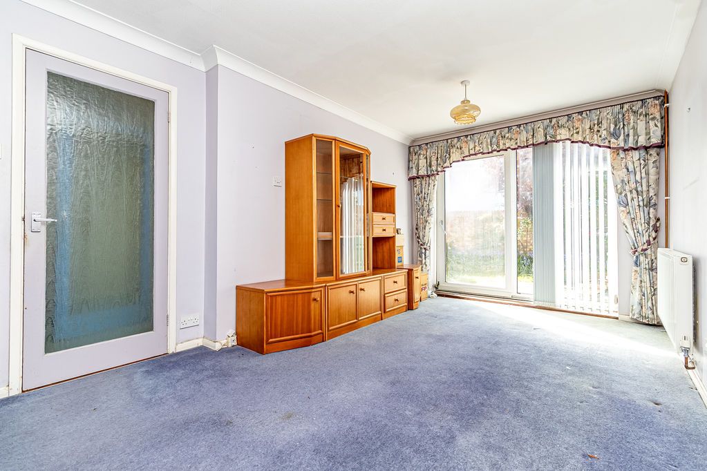 Property photo 3 of 32 .