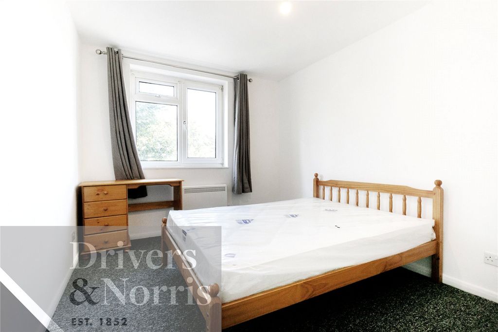 Property photo 1 of 8 Picture No. 06