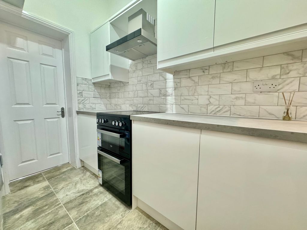 Property photo 3 of 13 Image