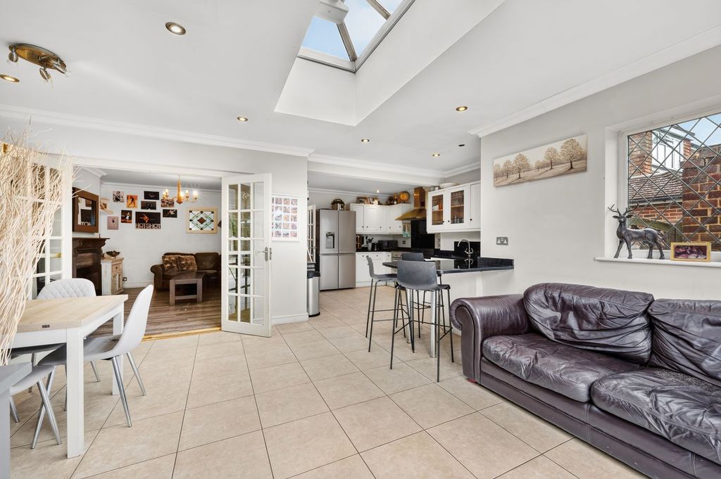 Property photo 1 of 16