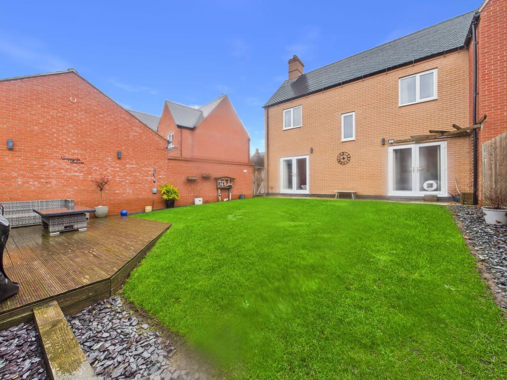 Property photo 2 of 24