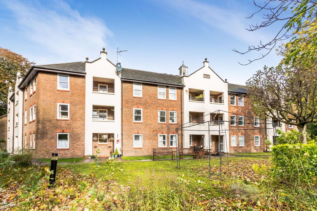 Additional image 11 of 2 bed flat for saleFairfield Road, East Grinstead RH19