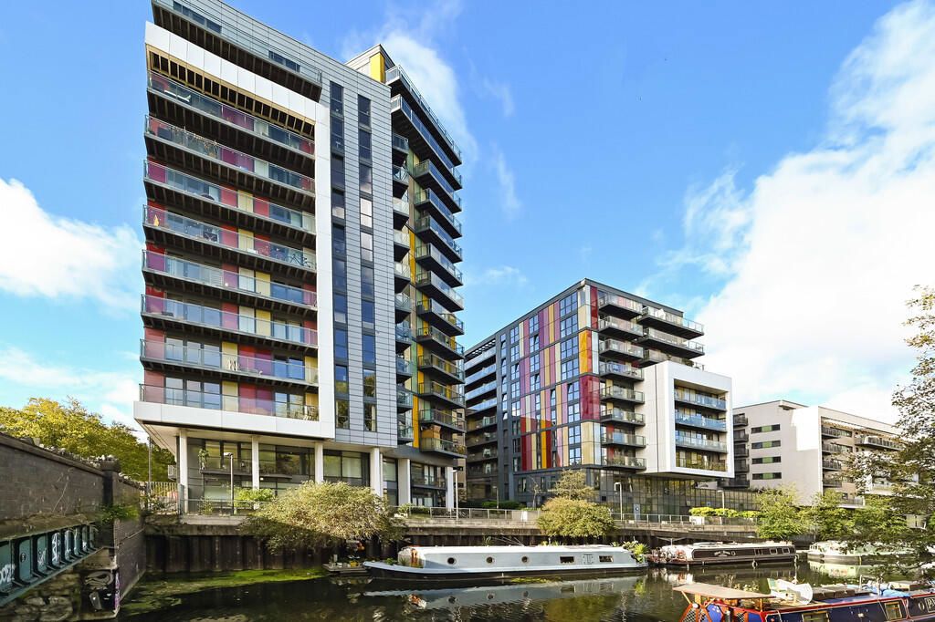 Property photo 1 of 17