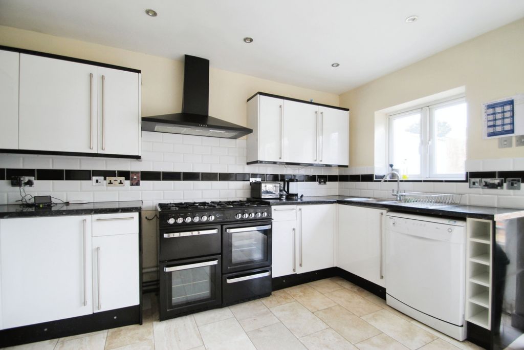 Property photo 3 of 10 Ec999De3-Img_9125_2_Original