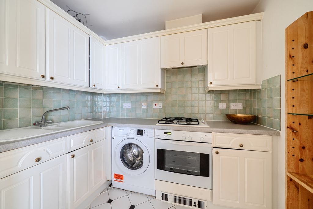 Property photo 3 of 20 1333424-13-688A31...