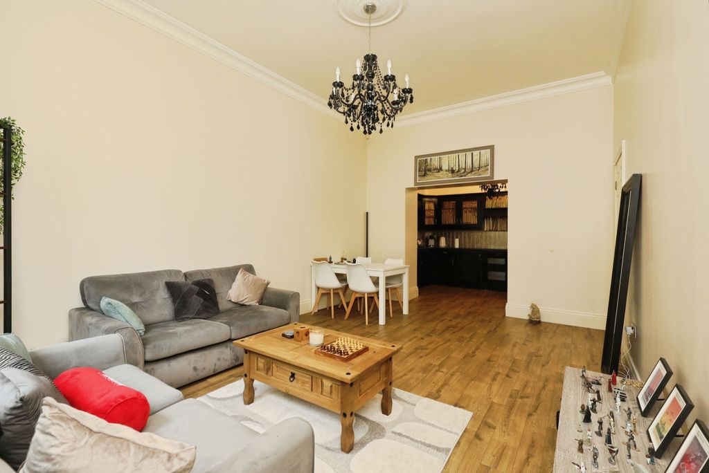 Property photo 2 of 19 Photo