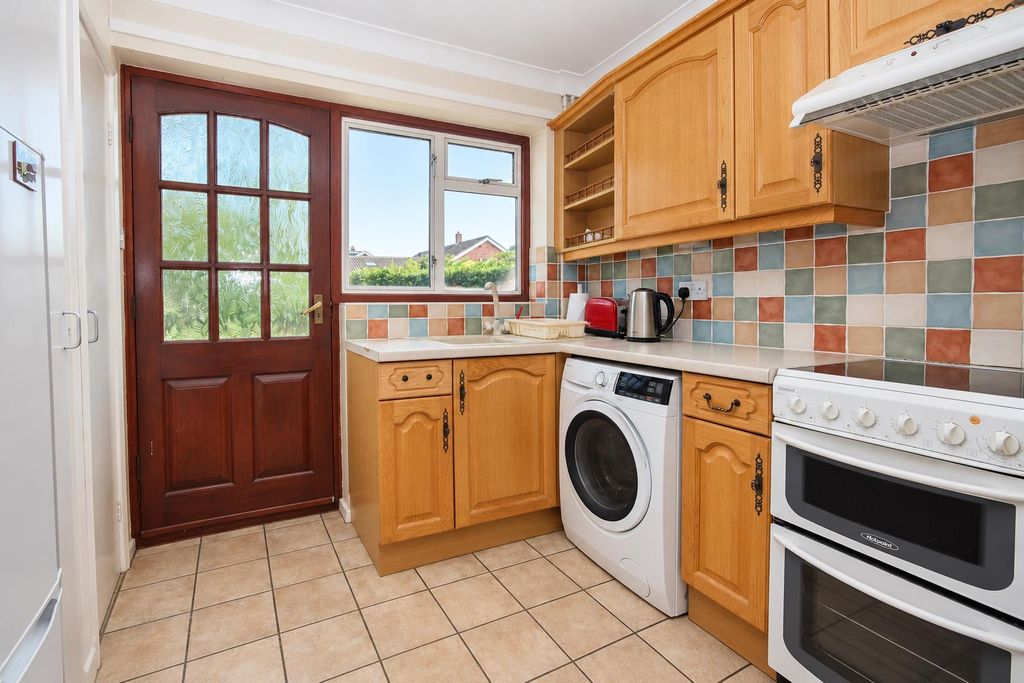 Property photo 3 of 15 1 (7).Png