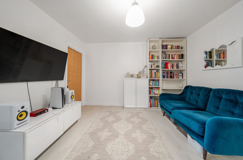 Property photo 3 of 8 Picture No. 09