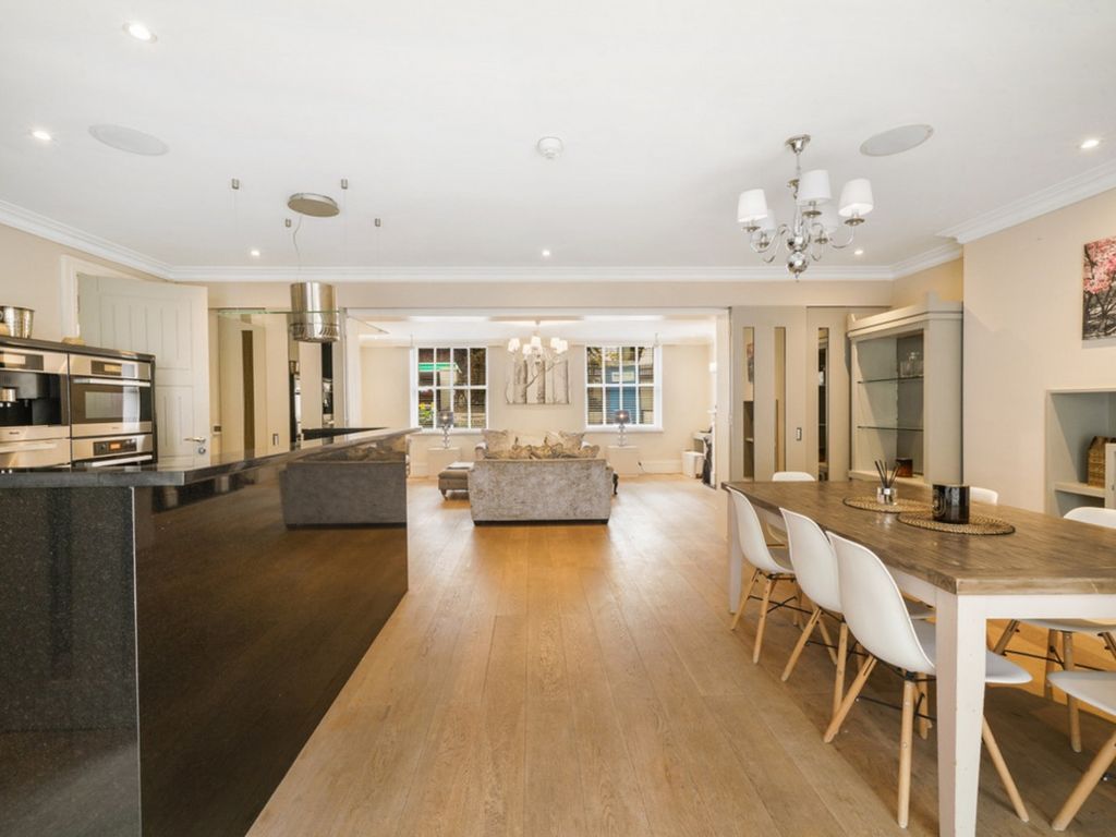 Property photo 3 of 24