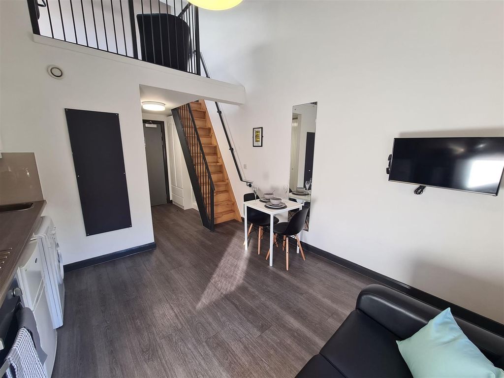 Property photo 1 of 30