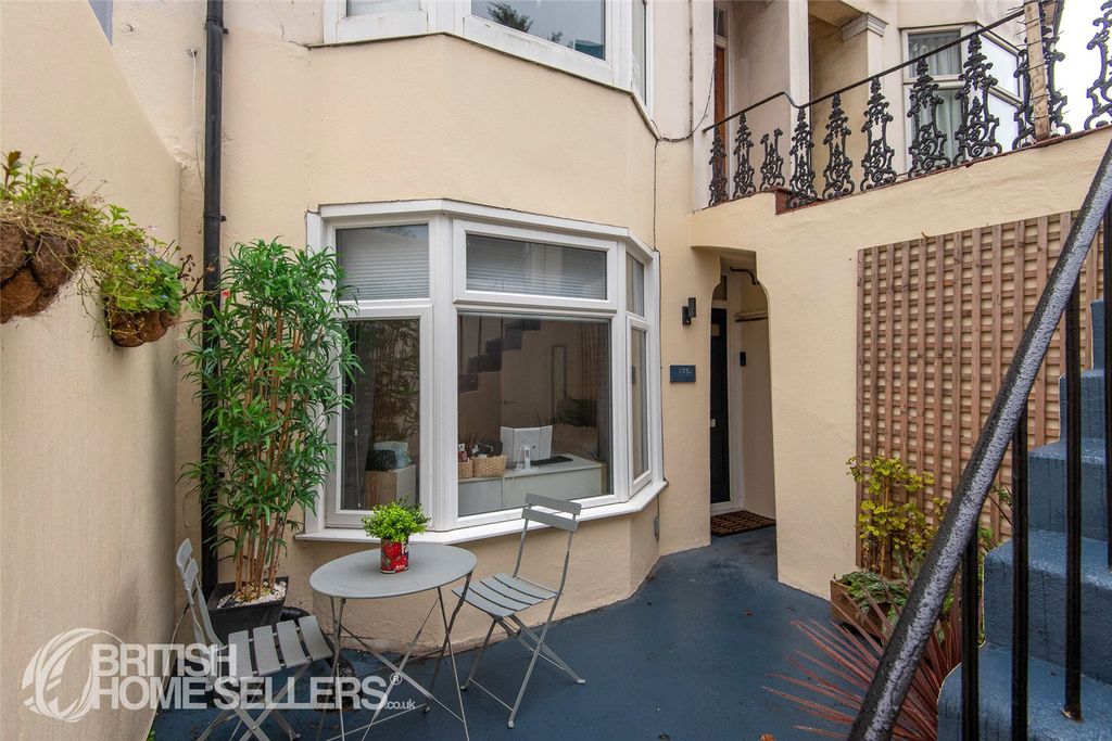 Property photo 1 of 20 17