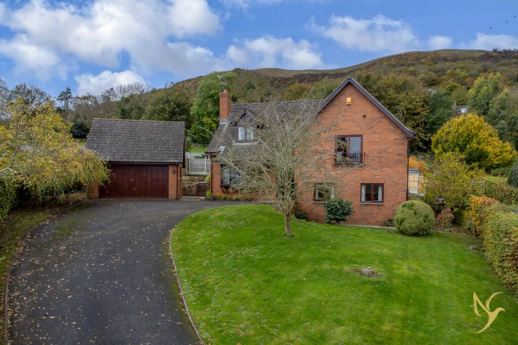 Property photo 2 of 48