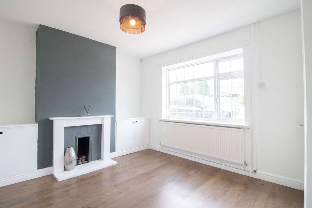 Property photo 2 of 30