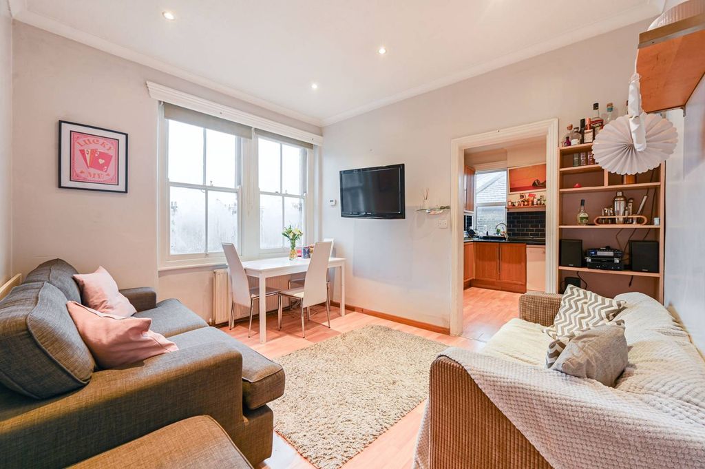 Property photo 2 of 7