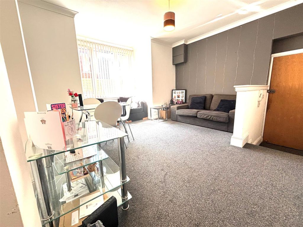 Property photo 3 of 6 3.Jpg