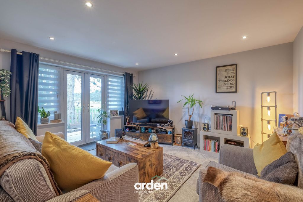 Property photo 2 of 17