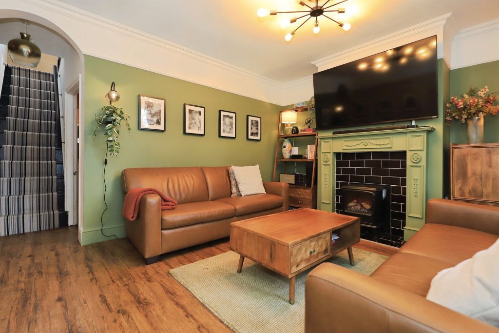 Property photo 2 of 20