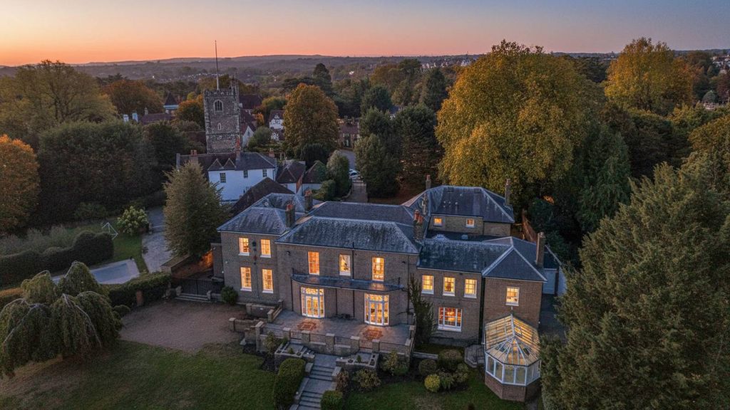 Property photo 2 of 22