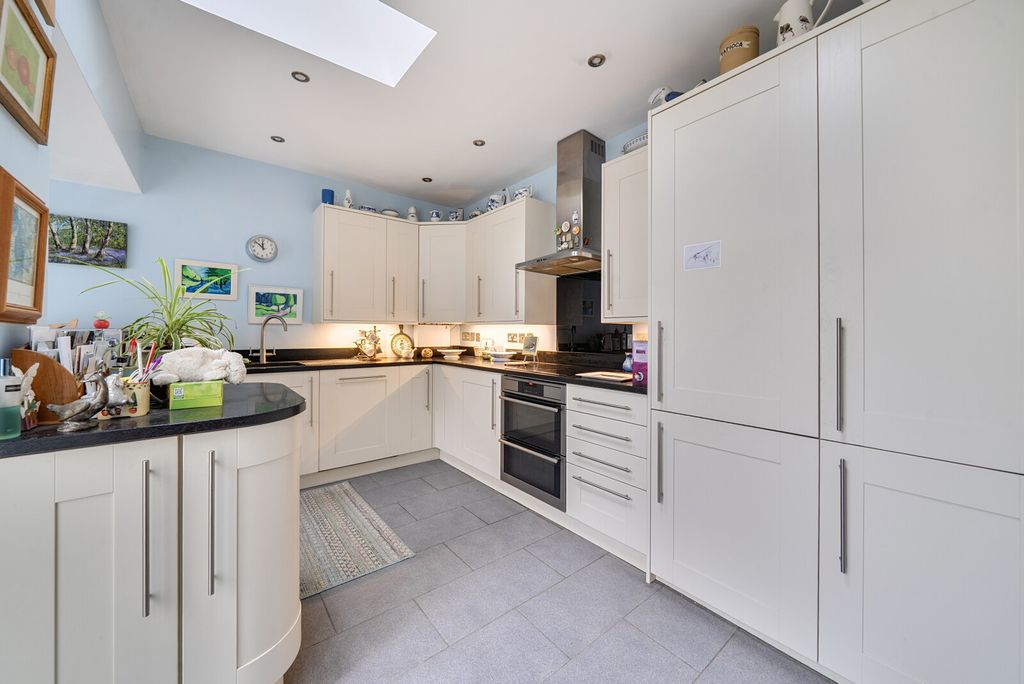 Property photo 2 of 15 1418861-12-69A18A...