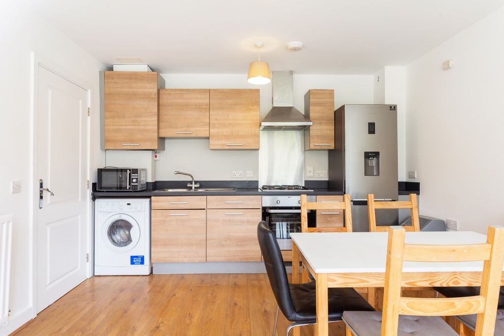 Property photo 3 of 14 68196_Flat 3 11 T...