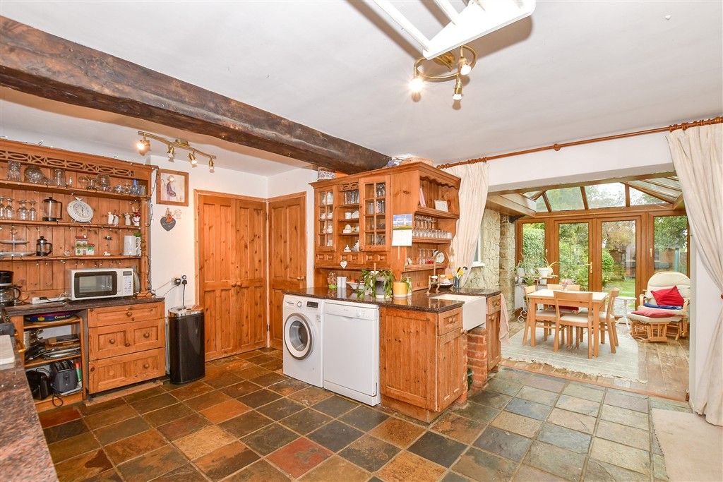 Property photo 3 of 12 Kitchen