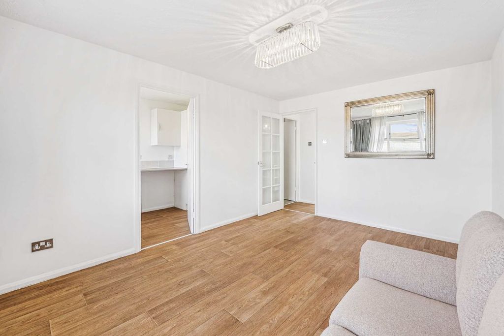 Property photo 1 of 5