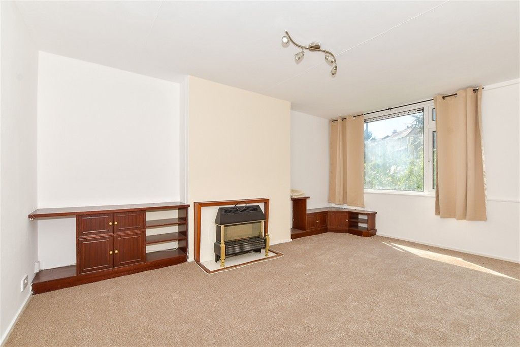 Property photo 2 of 8 Lounge/Dining Room