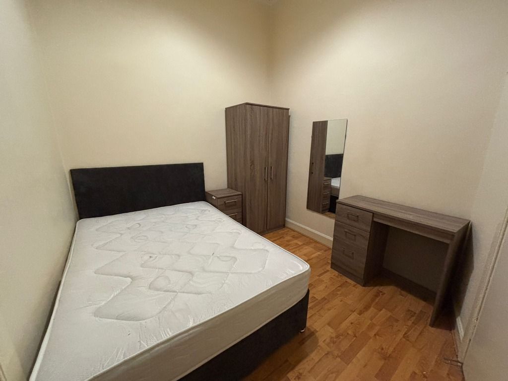 Additional image 9 of 4 bed flat to rentPort Street, Stirling Town, Stirling FK8