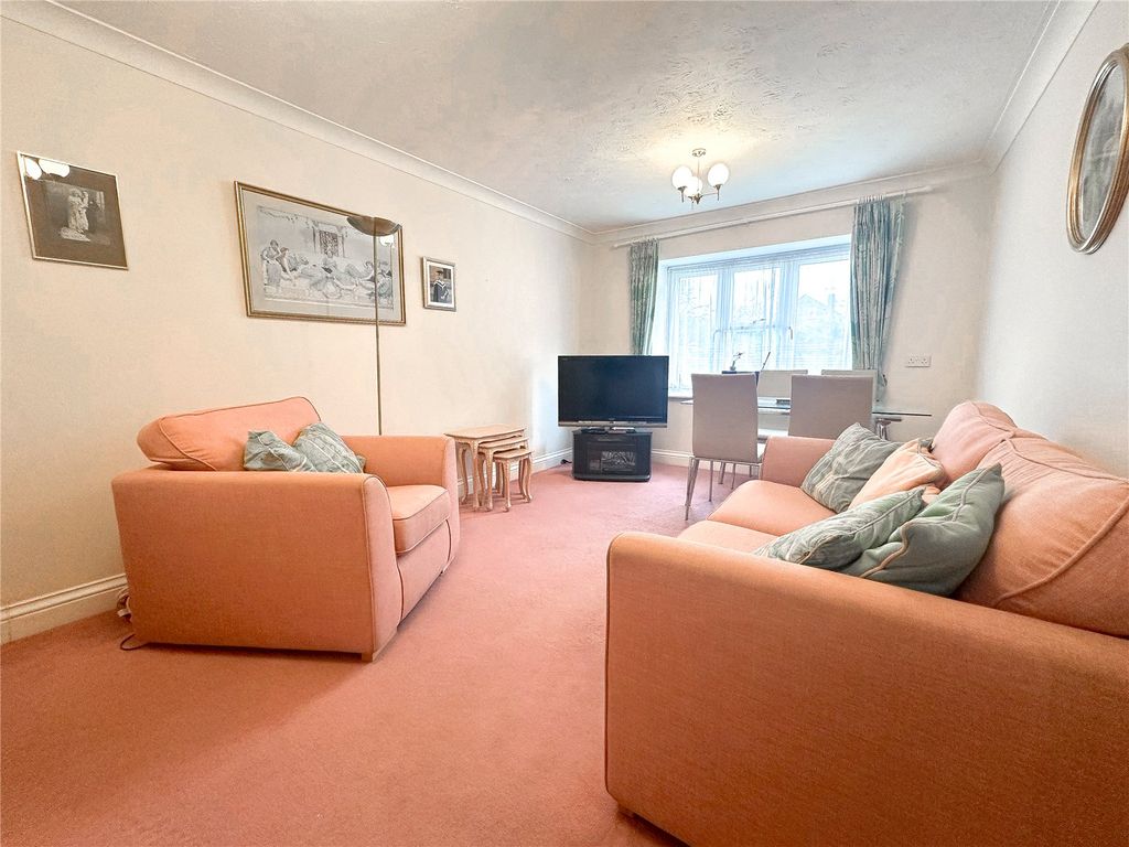 Property photo 2 of 12 Picture No. 07