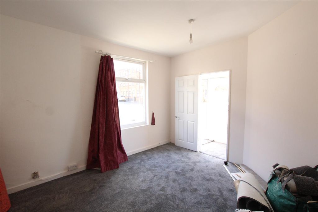 Property photo 3 of 7 Img_2762.Jpg